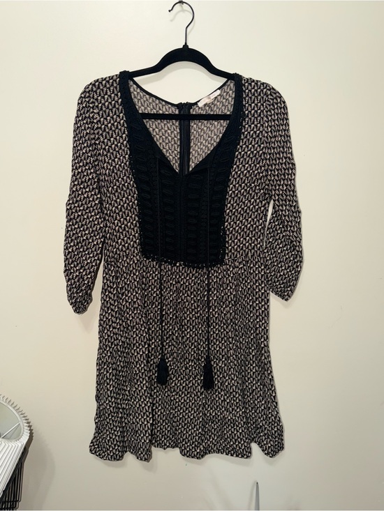 Skies Are Blue Dresses & Skirts - Skies Are Blue Black Lace Overlay Dress